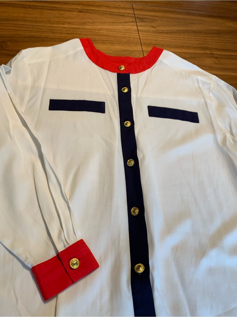 Hunt Club women's blouse, long sleeved, full button front, red white navy, Sz 10